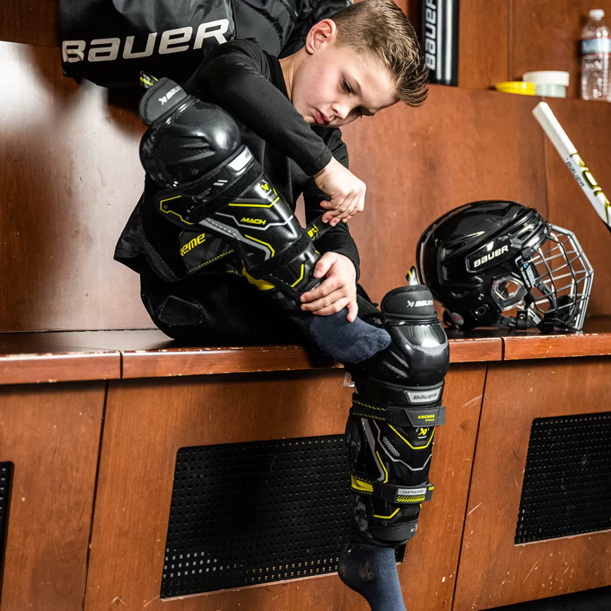 Flash Sale BAUER SUPREME MACH SHIN GUARD